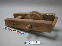 藏品(水井木滑輪)的圖片